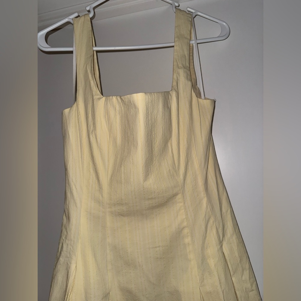 Sleeveless Square-Neck Midi Dress in Pale Yellow - Picture 8 of 15
